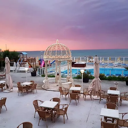 Hotel Casadei 3*