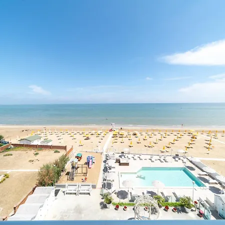 Casadei Hotel 3*